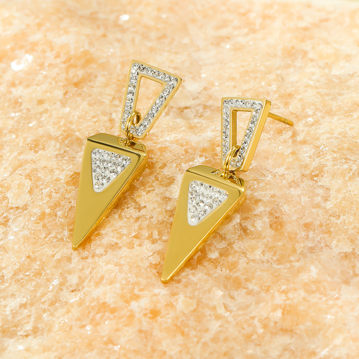 Pendientes de acero inoxidable con colgante de circonita de triángulo geométrico minimalista para mujer, con baño de oro