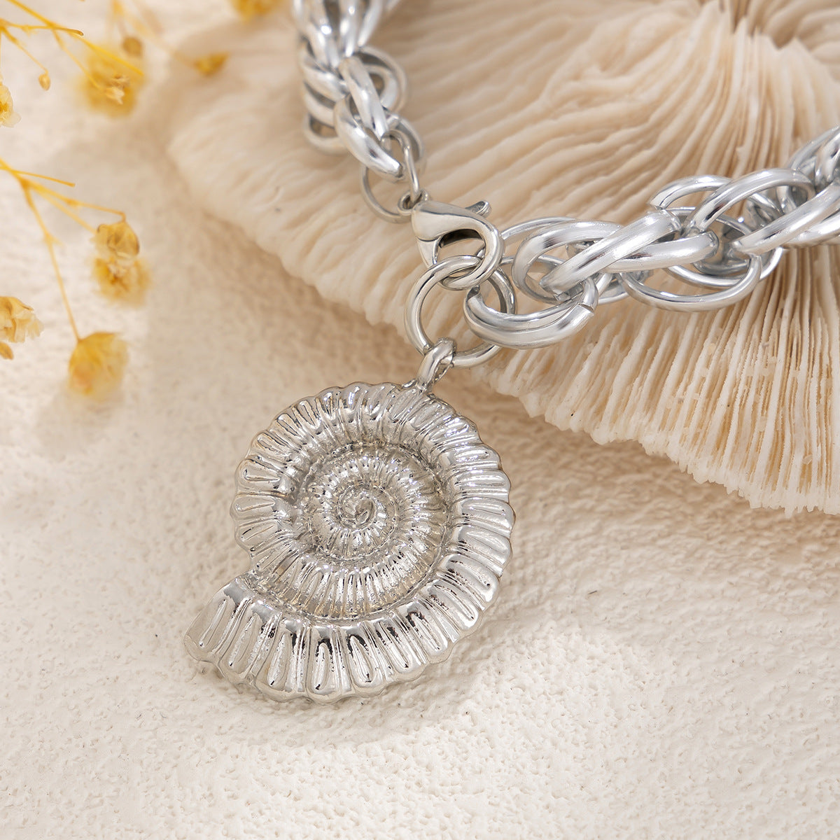 Vacation Style Seashell Tassel Bracelet for Women Alloy Geometric and Animal Shape Electroplated Beach Jewelry