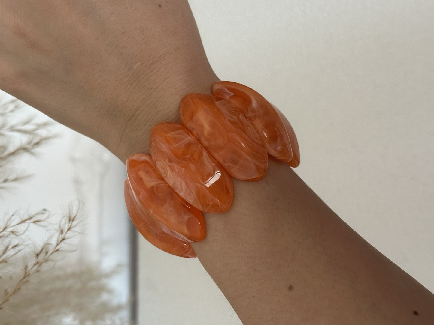 Casual Luxury Geometric Gradient Resin Drip Oil Bracelet