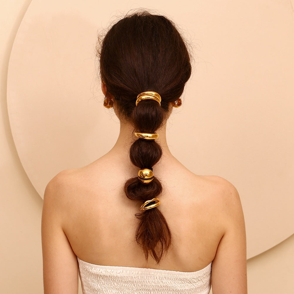 Fashionable Minimalist Lips-Shaped Hair Tie for Women Made of Stainless Steel with 18K Gold Plating