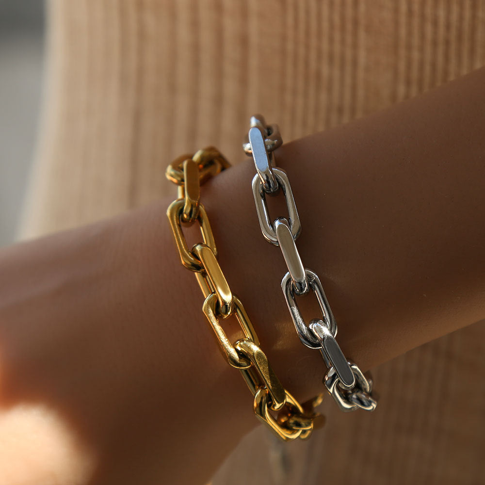 Pulsera unisex de acero inoxidable chapada en oro con diseño atrevido, estilo urbano y estética hip-hop