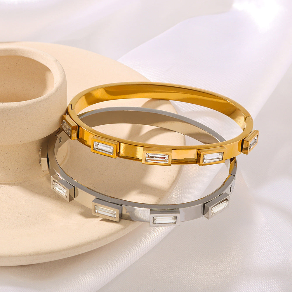 Bracciale da donna irregolare con zirconi, placcato oro 18 carati in acciaio inossidabile, stile vintage francese di lusso leggero