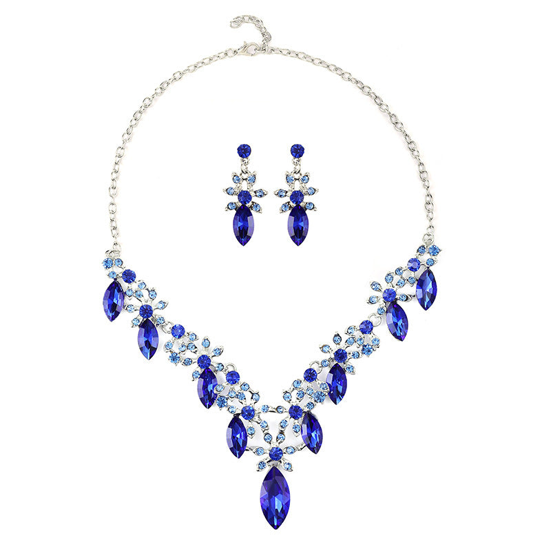 Exaggerated Vintage Women's Alloy Pendant Necklace Set with Rhinestone Accents Tulip Daisy Cactus Leaf and Lotus Flower Motifs on Standard Chain for Formal Occasions