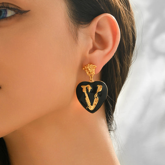 Pendientes de tuerca minimalistas de aleación de zinc esmaltada con forma de corazón para mujer con postes de acero inoxidable