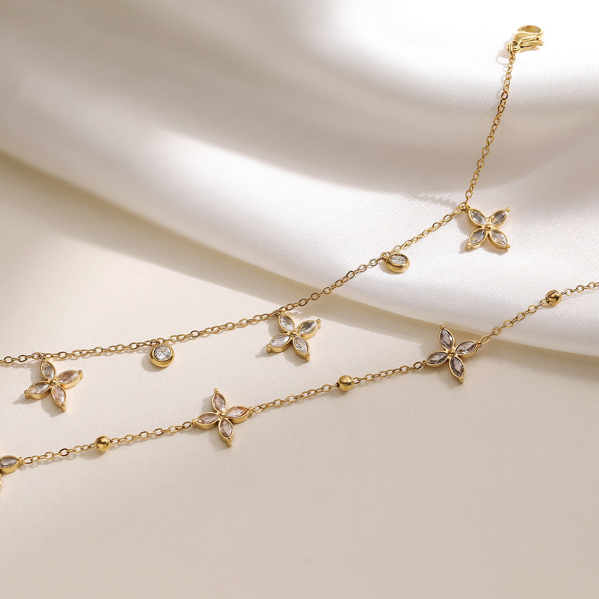 Elegant Minimalist Gold Plated Stainless Steel Floral Geometric Cubic Zirconia Pendant Necklace for Women