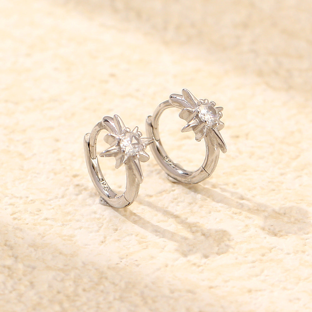 Orecchini a Cerchio da Donna Sweet Streetwear in Argento Sterling 925 con Stella Geometrica e Zirconi Incastonati