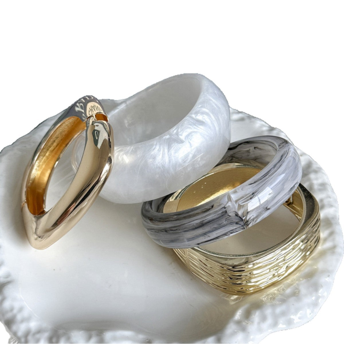 Elegant Geometric Square Resin Hammered Plated Gradient Bangle Bracelet