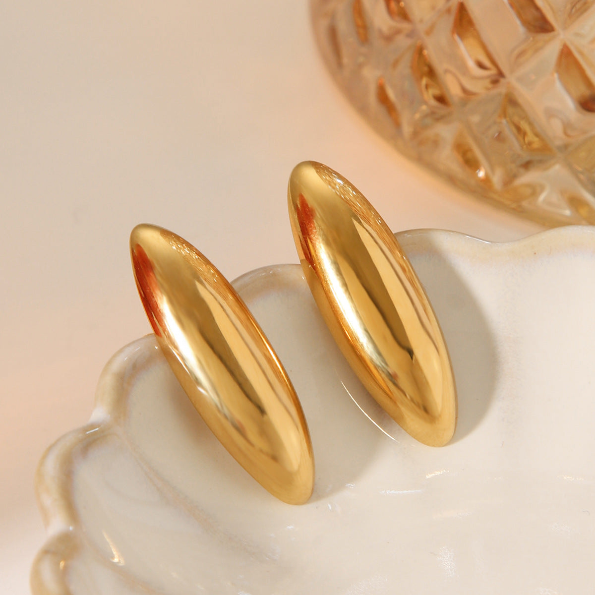 Minimalist Geometric Stainless Steel Stud Earrings for Women with Polished Oval Shape and Anti-Tarnish Plating
