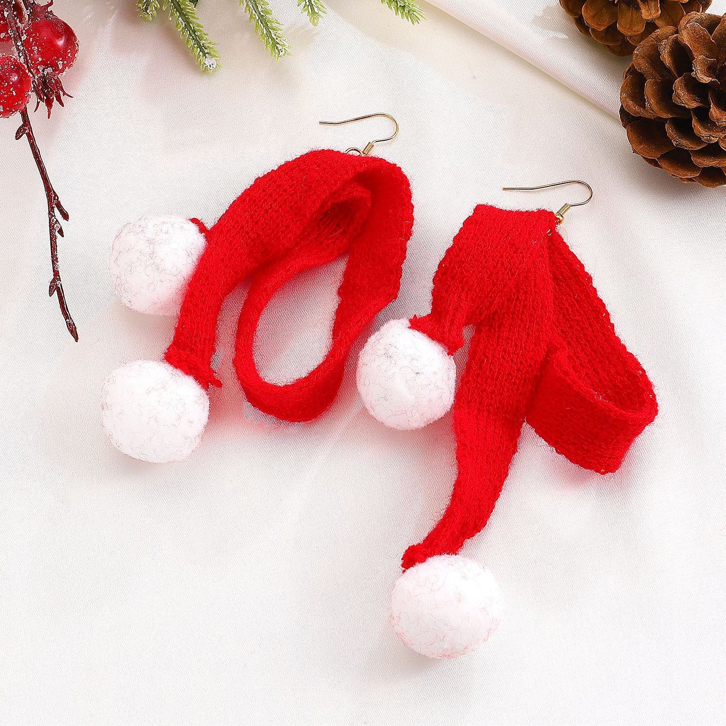 Pendientes de tela con forma geométrica, puños para las orejas de Papá Noel tejidos a mano para mujeres con detalles festivos de cascabeles