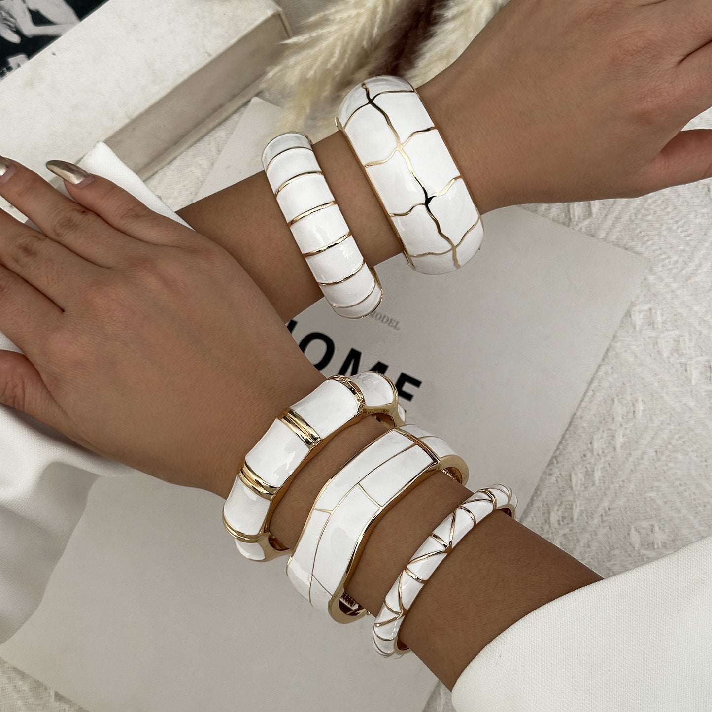 Vintage Exaggerated Enamel Plated Alloy Geometric Bamboo Chunky Spring Bracelet for Women