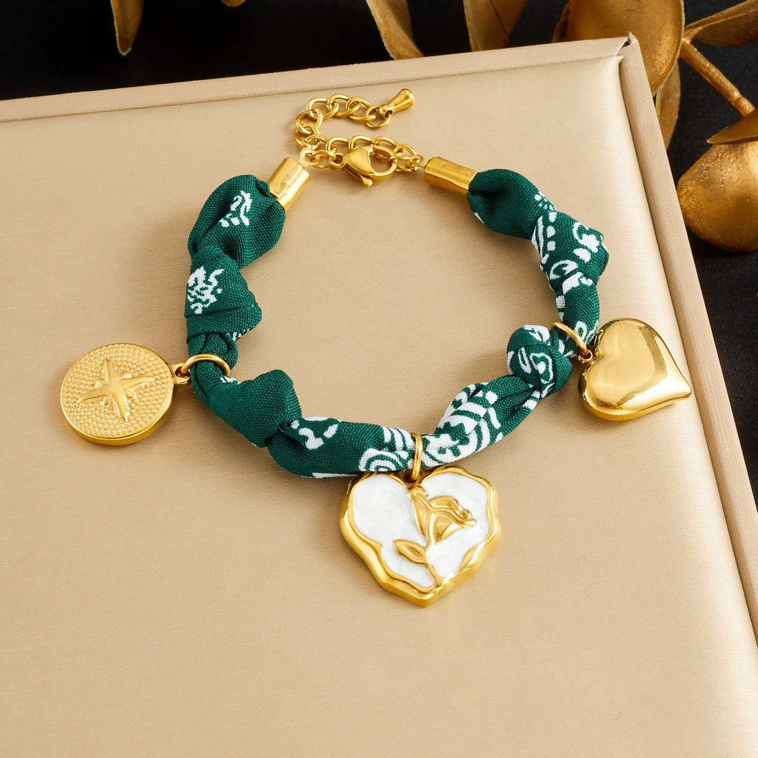 Vintage French Style Gold Plated Drip Oil Heart Floral Pendant Bracelet