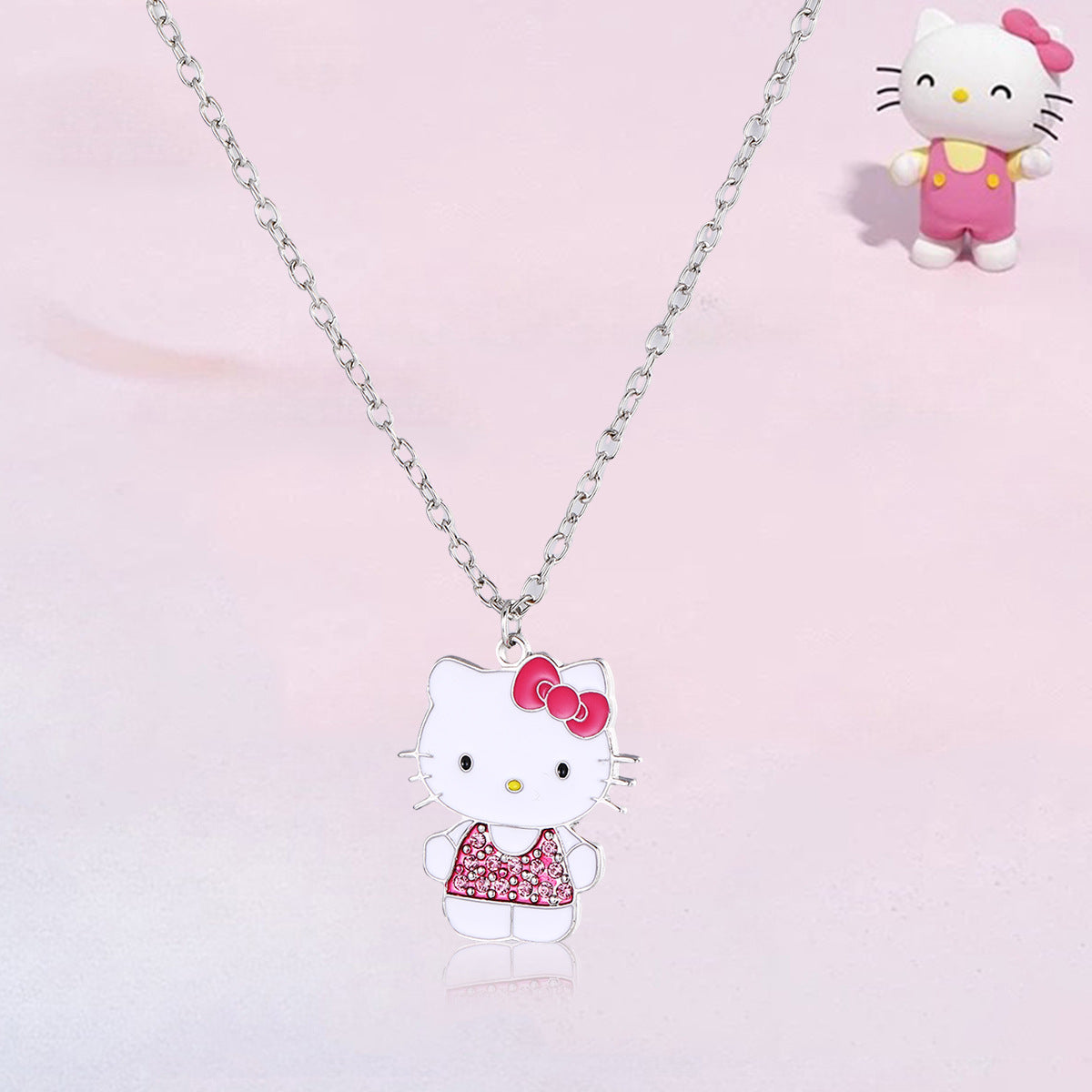 Collana da donna con ciondolo gatto a fiocco in lega smaltata, dolce e fresco, con perline di vetro