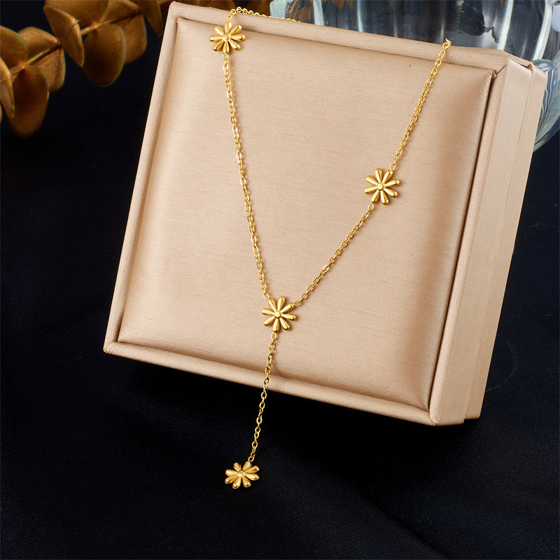 Minimalist Gold Plated Stainless Steel Daisy Flower Necklace and Bracelet Set for Women