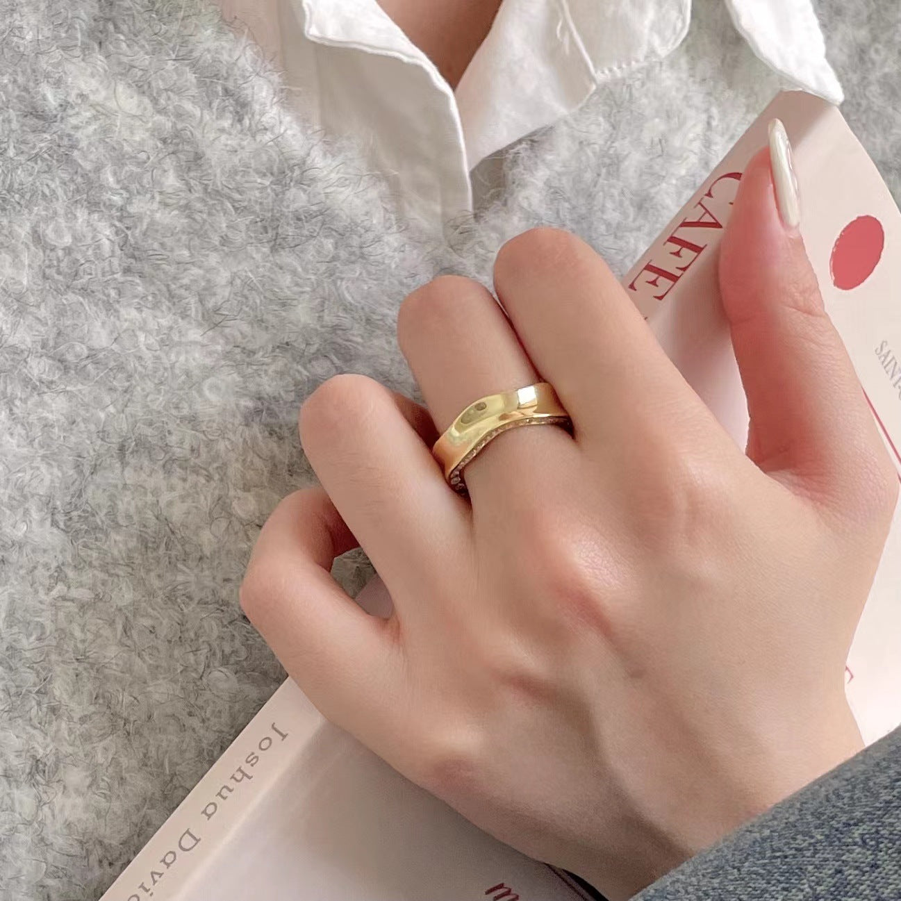 Anello da donna minimalista in argento sterling 925 con zirconi cubici pavé