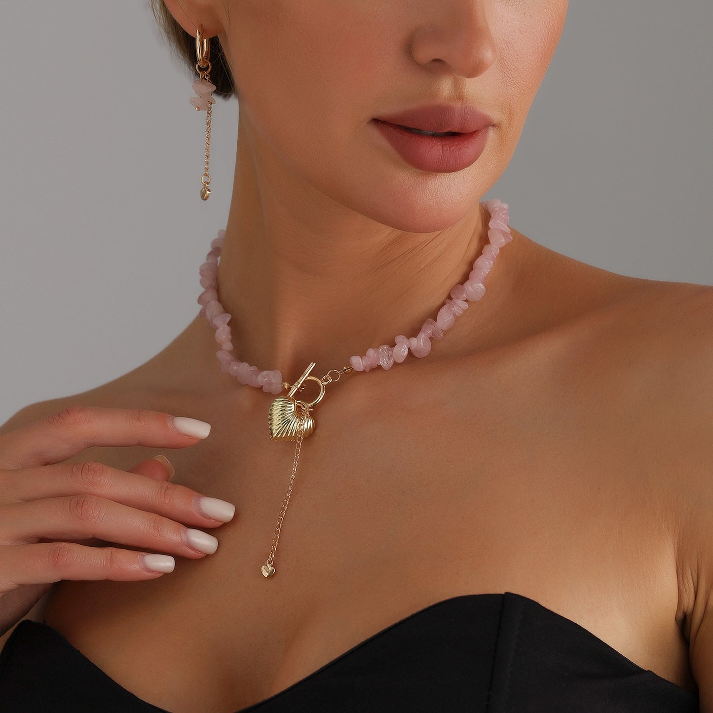 Sweet Minimalist Heart-Shaped Alloy Pendant Necklace with Tassel and Lobster Clasp for Women