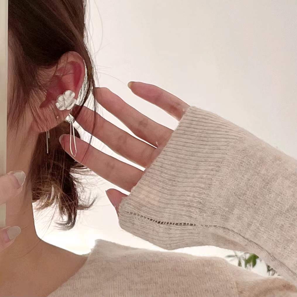 Orecchini a Clip Minimalisti Floreali in Argento da Donna con Retro Triangolare in Argento Sterling S925
