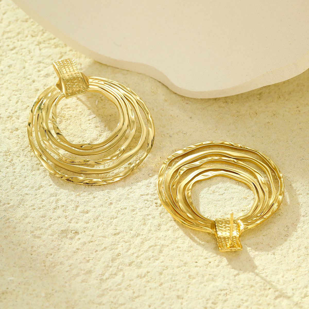 Orecchini da donna in acciaio inossidabile con cerchio geometrico vuoto, finitura placcata, stile vintage