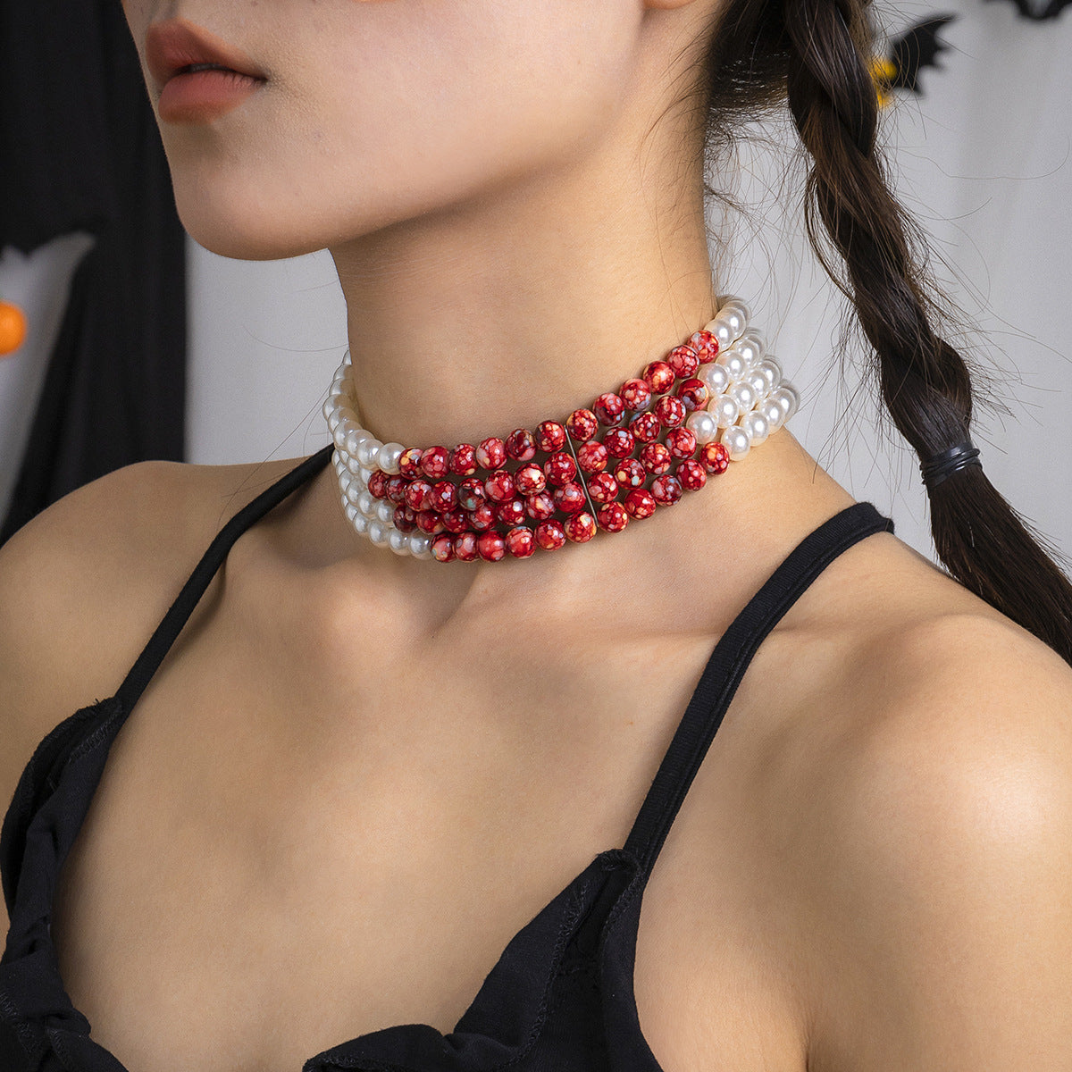 Collar Minimalista Redondo con Temática de Vampiro con Colgante de Perla de Imitación en Cadena de Perlas para Mujer