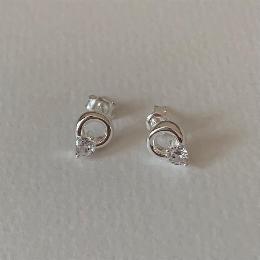 Minimalist Sweet 925 Sterling Silver Round Letter Cubic Zirconia Earrings Asymmetric Double Ring Plated