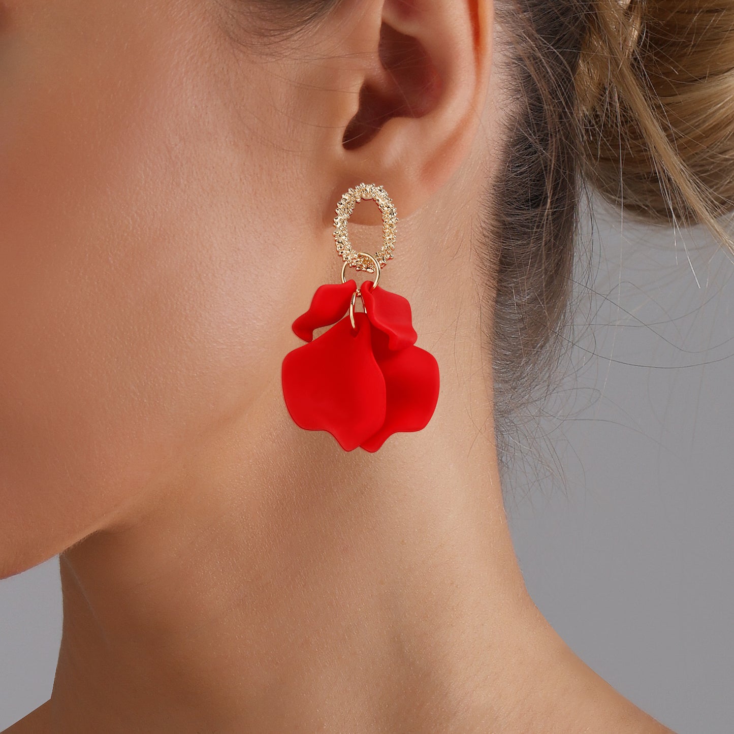 Vintage Floral Geometric Zinc Alloy Stud Earrings for Women with Plated Finish and Soft Garden-Inspired Design