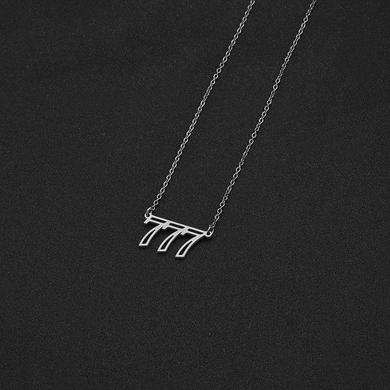 Collar Minimalista de Acero Inoxidable con Colgante de Número Grabado en Cadena O para Mujer