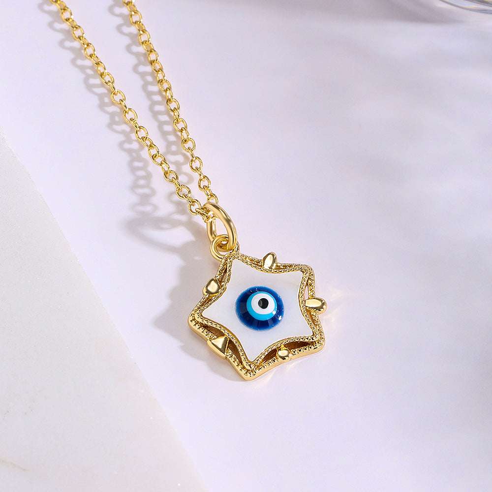 Collana Minimalista Geometrica a Cinque Punte Occhio di Allah da Donna, in Rame Placcato Oro 18K con Finitura a Smalto