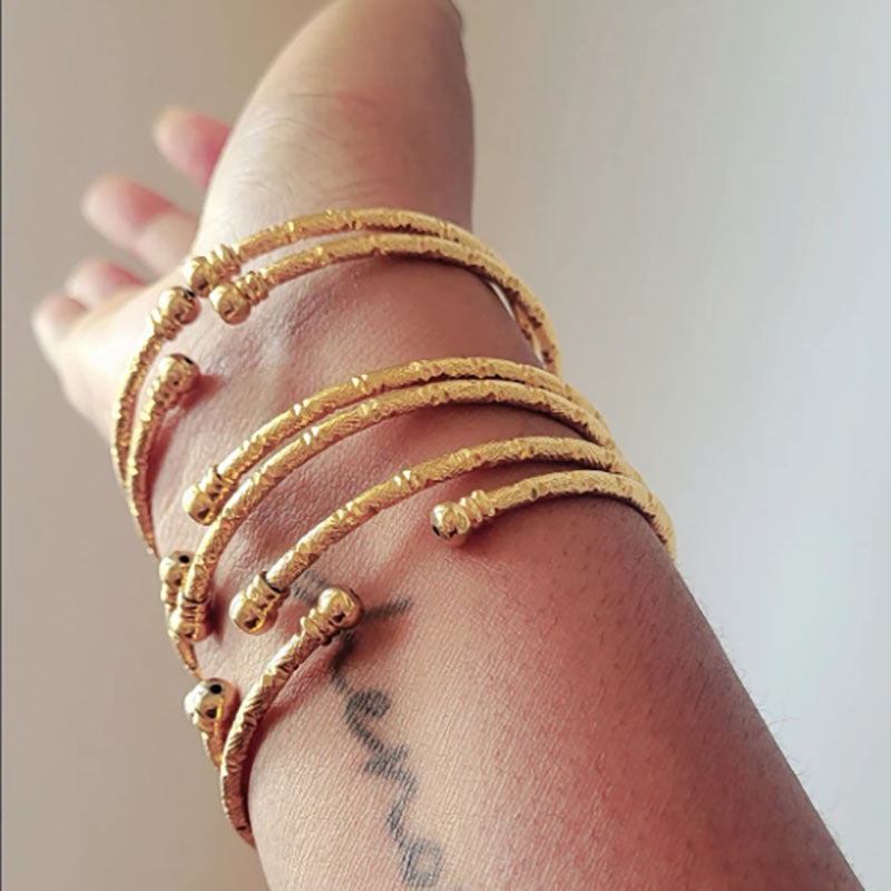 Unique Gold Plated Geometric Round Alloy Bracelet for Women