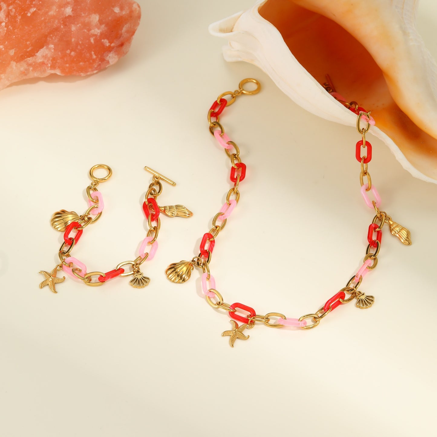 Collar de Acero de Titanio con Cadena de Resina Temática Oceánica a la Moda con Colgante de Concha y Estrella de Mar para Mujer
