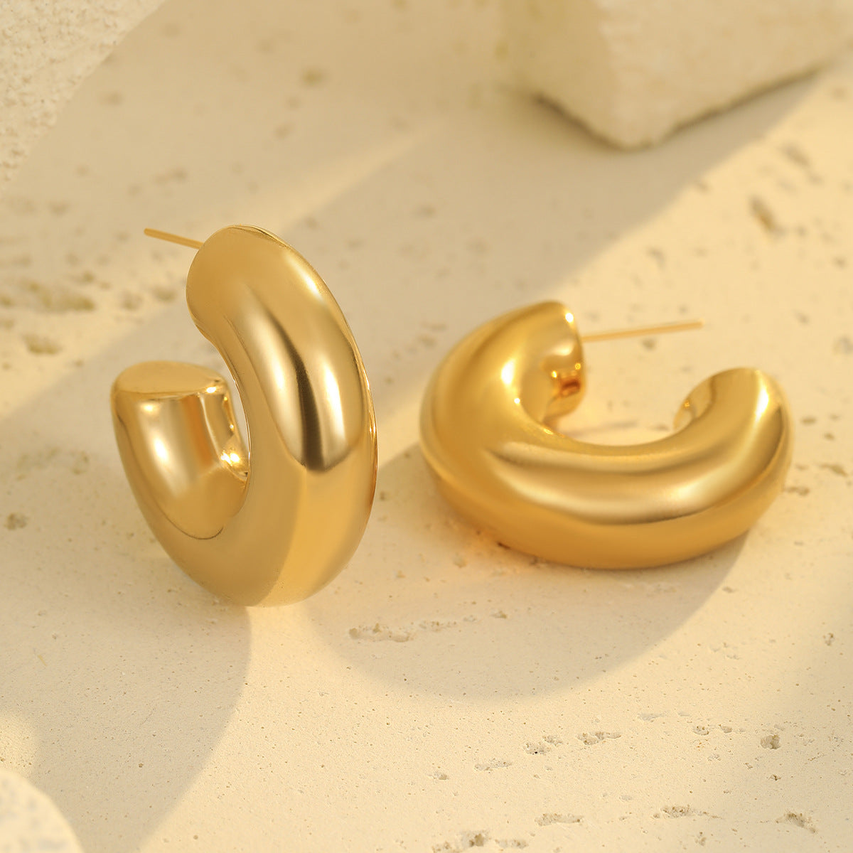 Pendientes minimalistas de acero inoxidable con forma de C, chapados en oro de 18 quilates, de moda para mujer