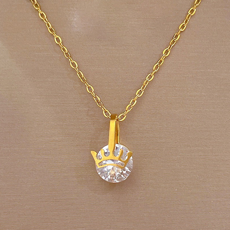 Collana da Donna Minimalista con Pendente a Corona in Acciaio al Titanio e Strass, Catena alla Clavicole alla Moda