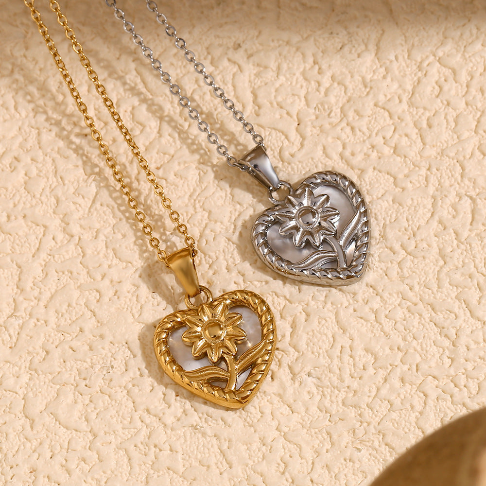Fashionable Minimalist Heart-Shaped Stainless Steel Pendant Necklace with 18K Gold Plating for Women