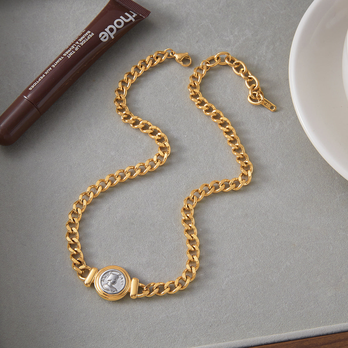 Collana con Ciondolo Geometrico Vintage Moneta Placcata Oro 18K in Acciaio al Titanio Gioielli Moda Donna