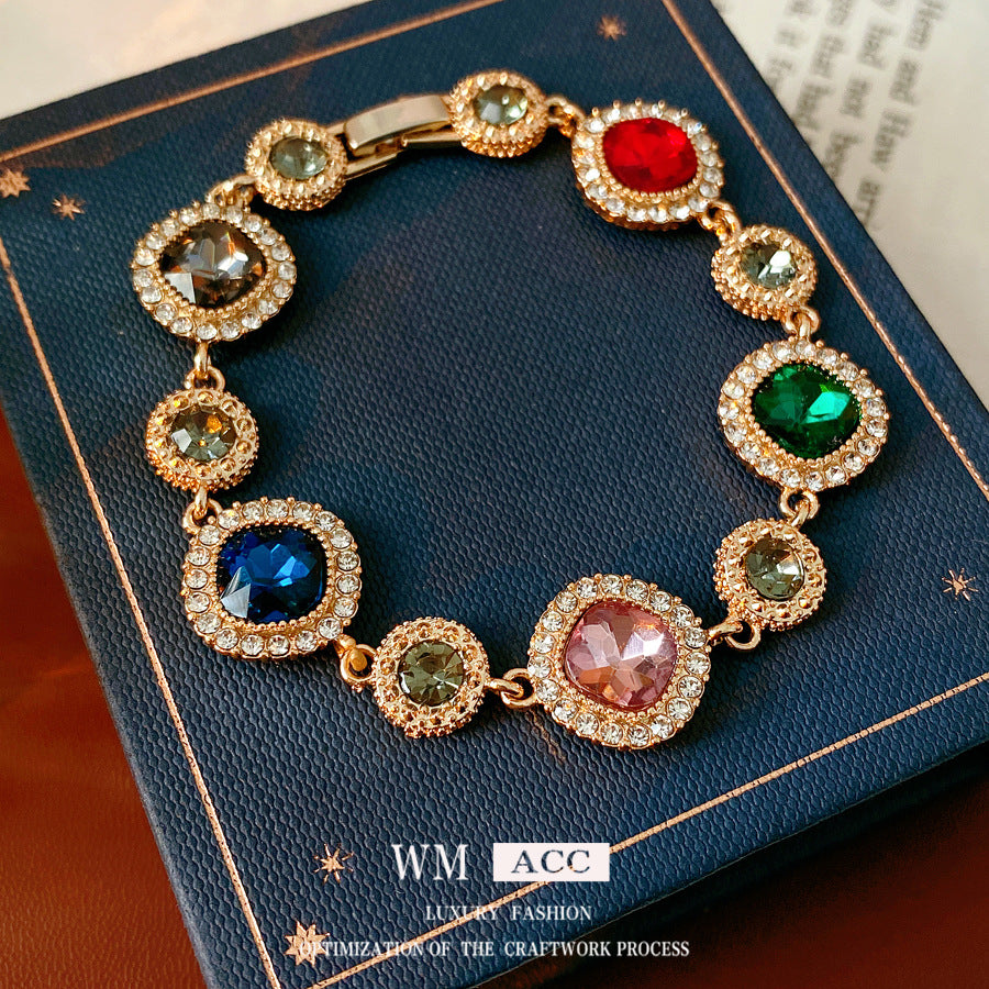 Vintage Geometric Rhinestone Inlay Alloy Bracelet for Women