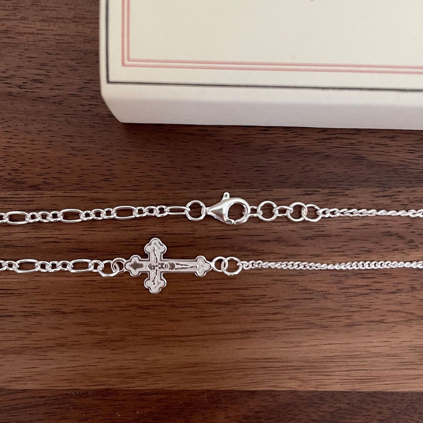 Collana con pendente a croce geometrica minimalista in argento sterling 925 per donna