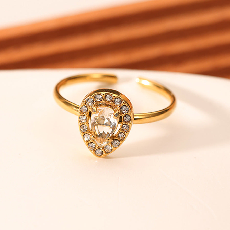 Anello da donna in acciaio inossidabile a forma di goccia d'acqua stile INS con intarsio in zircone bianco e placcatura sottovuoto in oro 18K