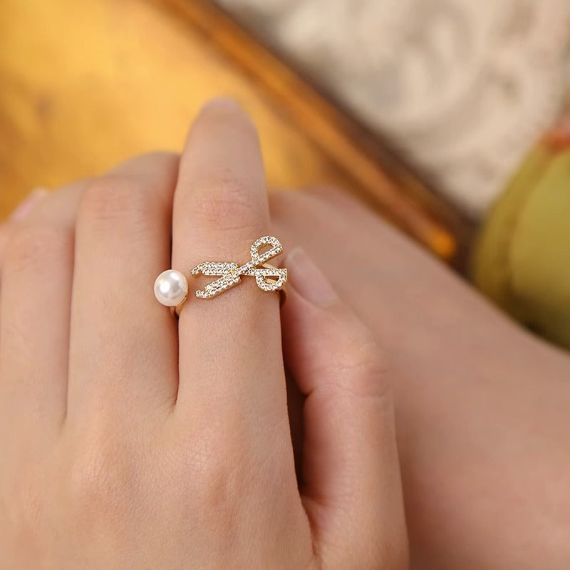 Minimalist Adjustable Pearl Ring in Copper with Plated Finish for Women and Men