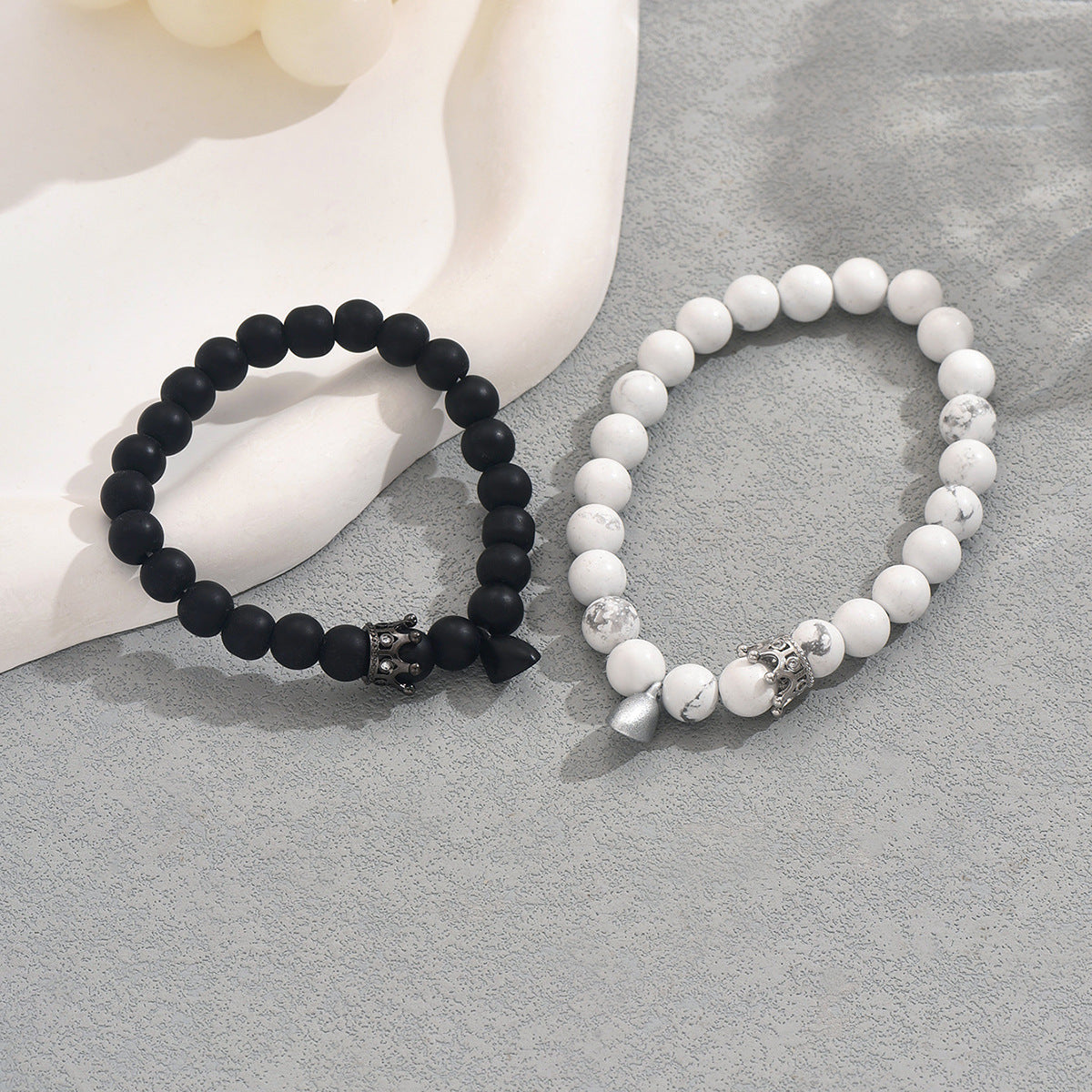 Fashionable Crown-Shaped Natural Stone Bracelet for Couples Handwoven with Magnetic Clasp