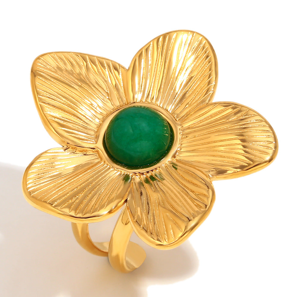Vintage Style Floral Shaped Stainless Steel Ring with 18K Gold Plating for Women