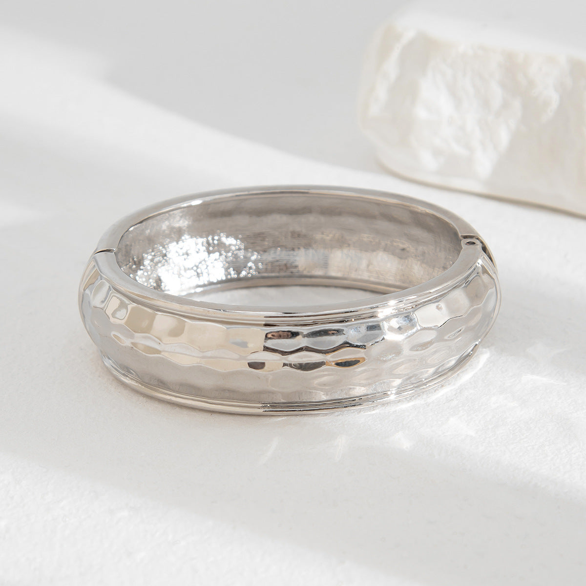 Minimalist Geometric Hammered Zinc Alloy Plated Bracelet Set