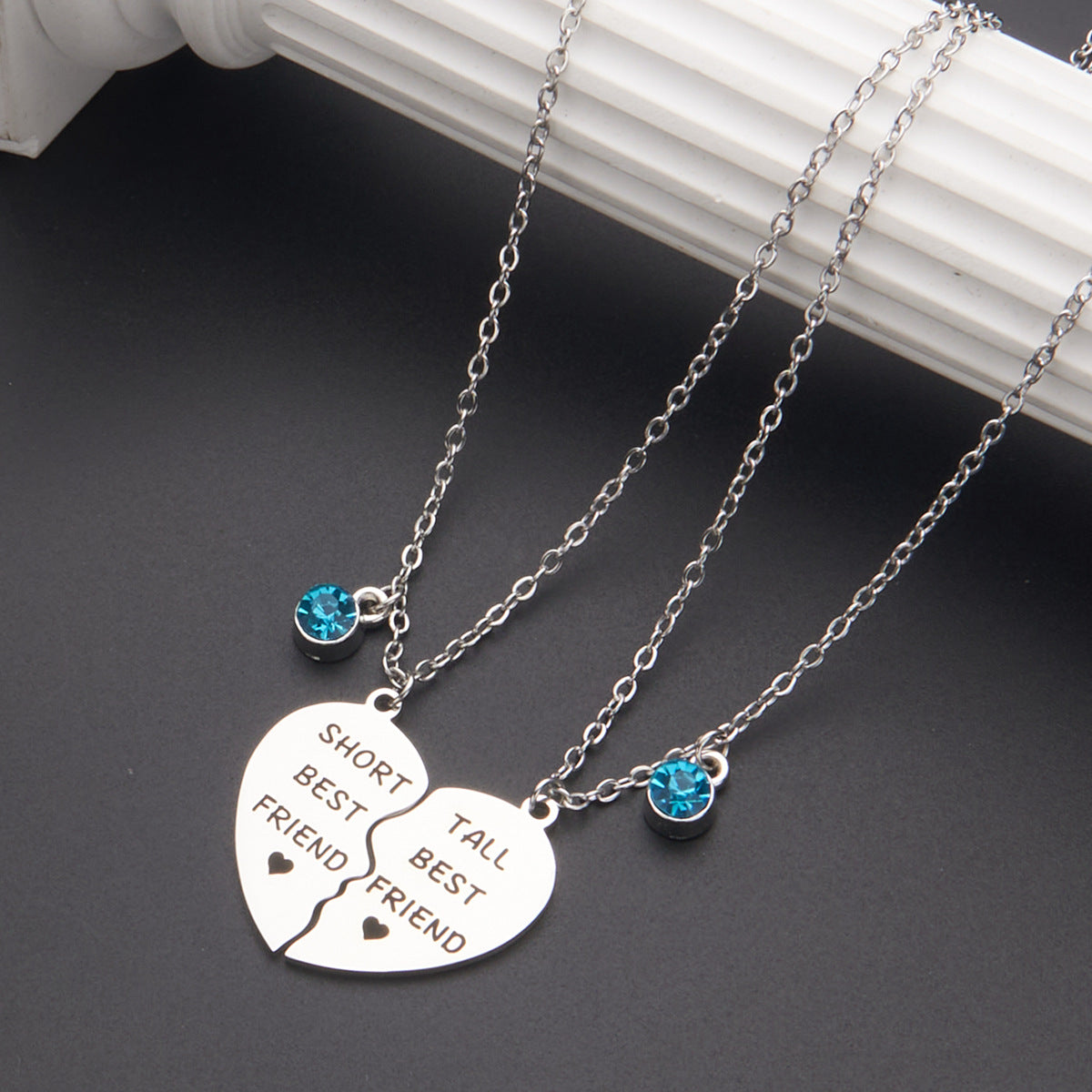 Natural Vintage Heart-Shaped Stainless Steel Pendant Necklace with Polished Titanium Steel Charm on O-Chain for Women