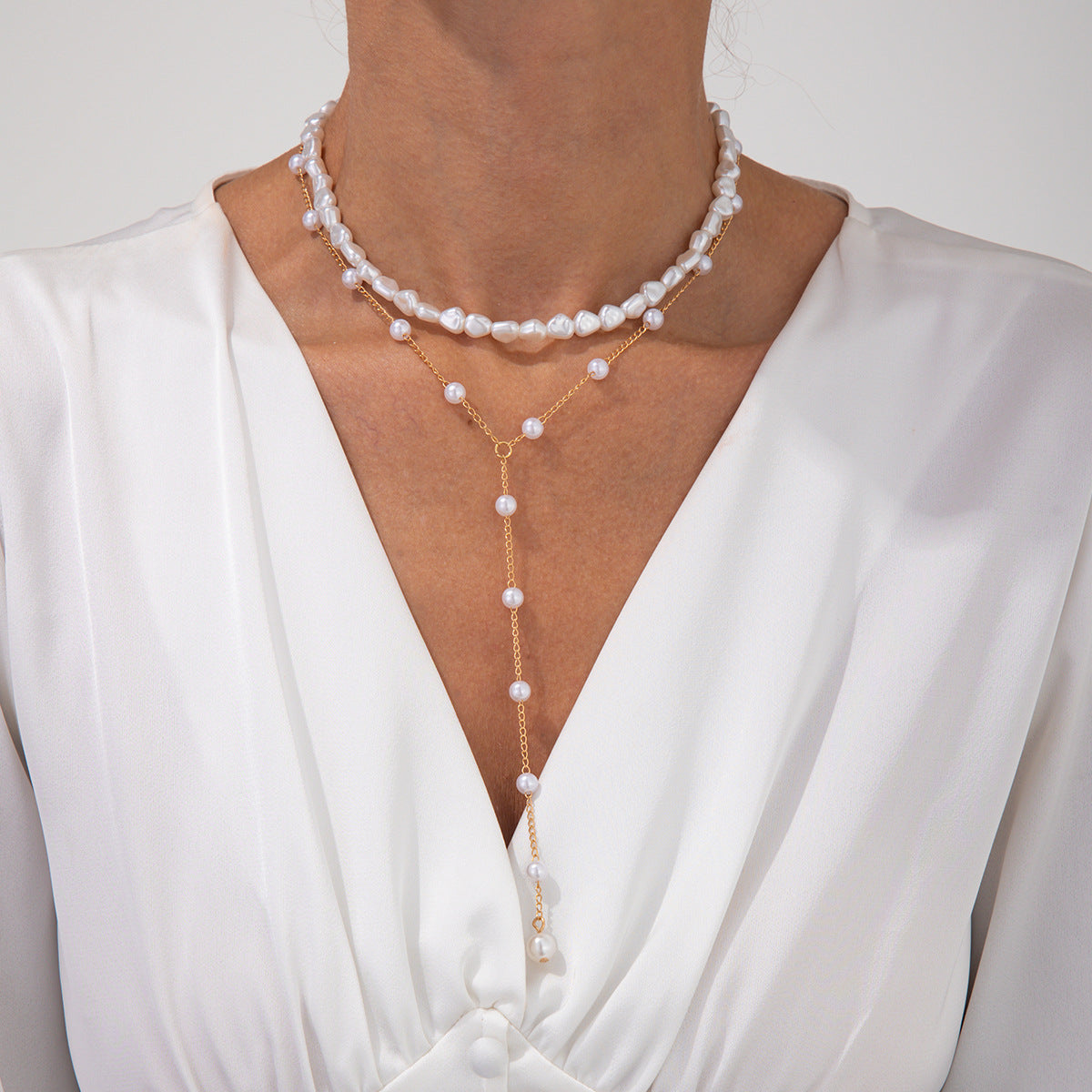 Minimalist Pearl Y-Shaped Tassel Necklace for Women with Plated Copper Chain and Geometric Pendant