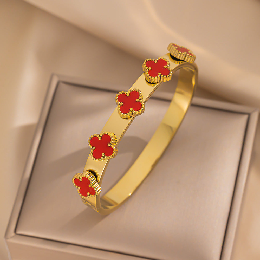 Elegante Bracciale da Donna in Acciaio Inossidabile a Forma di Trifoglio con Placcatura in Oro 18K, Ipoallergenico e Resistente allo Sbiadimento