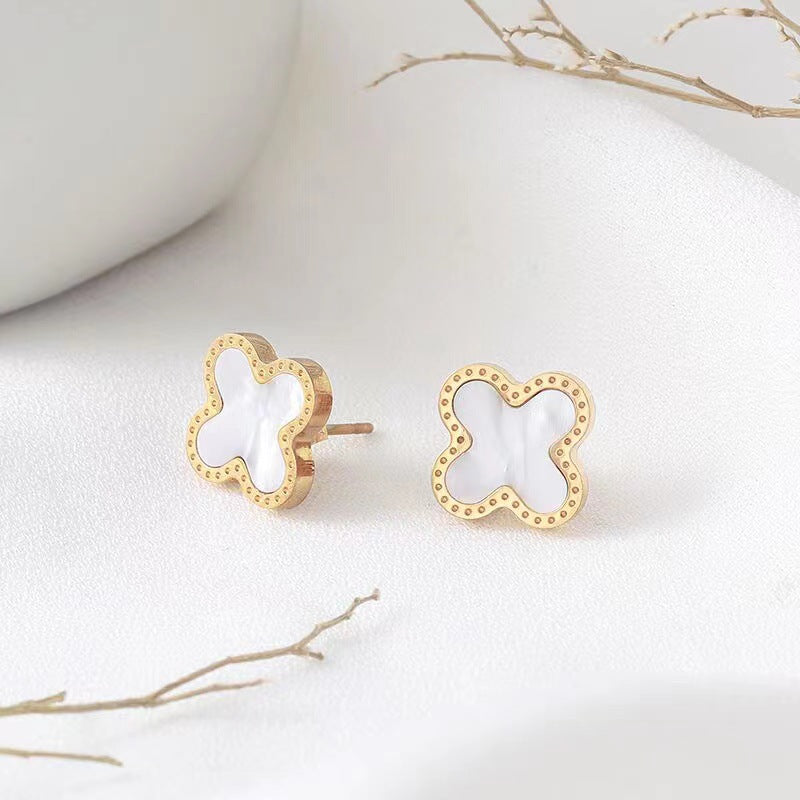 Natural Style Four-Leaf Clover Shaped Titanium Steel Earrings with Rose Gold Plating, Minimalist and Fresh Design