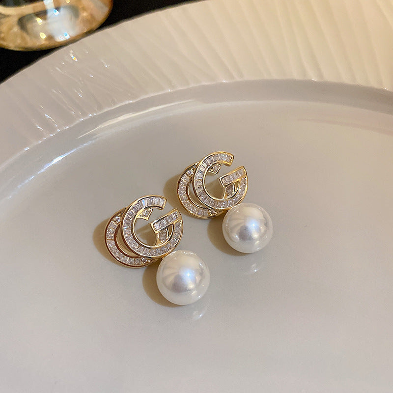 Orecchini a perno con perla geometrica vintage di lusso in rame placcato con perni in acciaio per donna