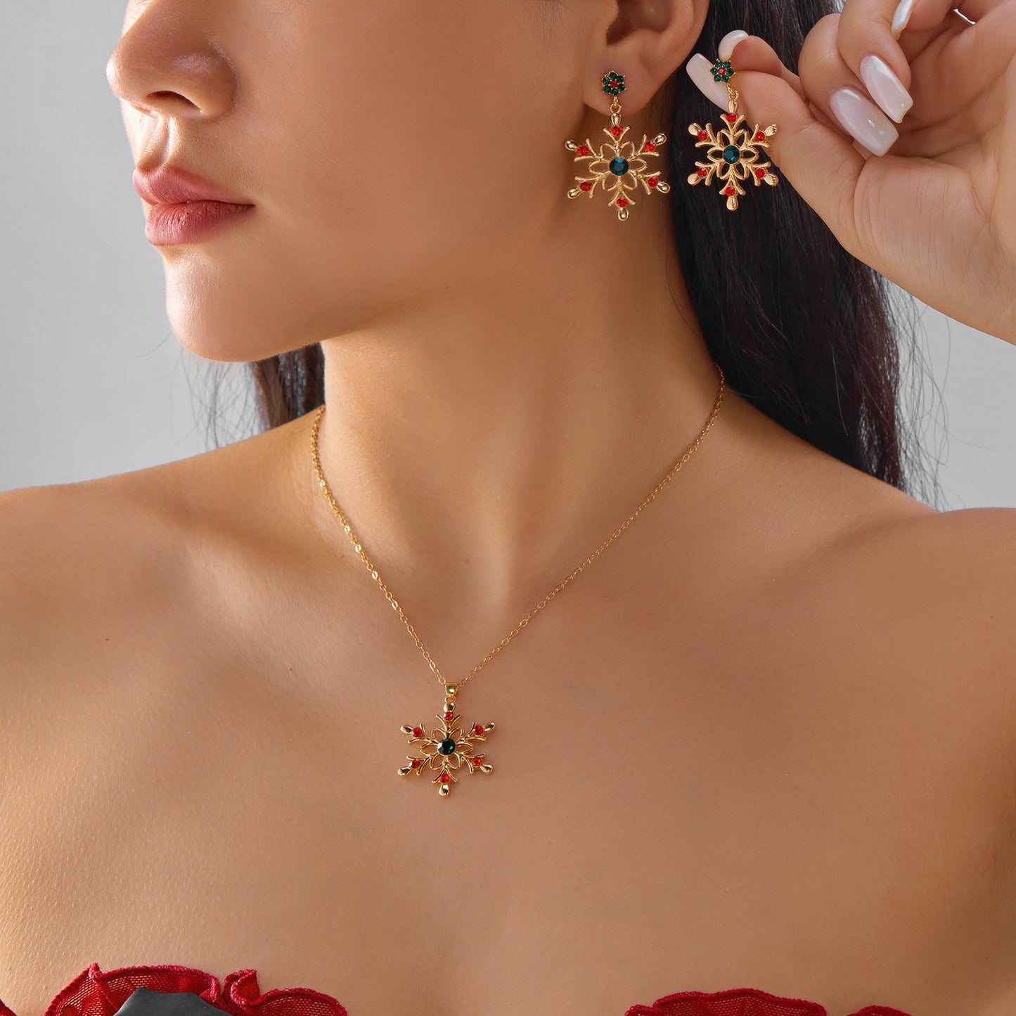 Christmas-Themed Snowflake Pendant Necklace and Earrings Set for Women Alloy with Enamel Finish and Rhinestone Inlay