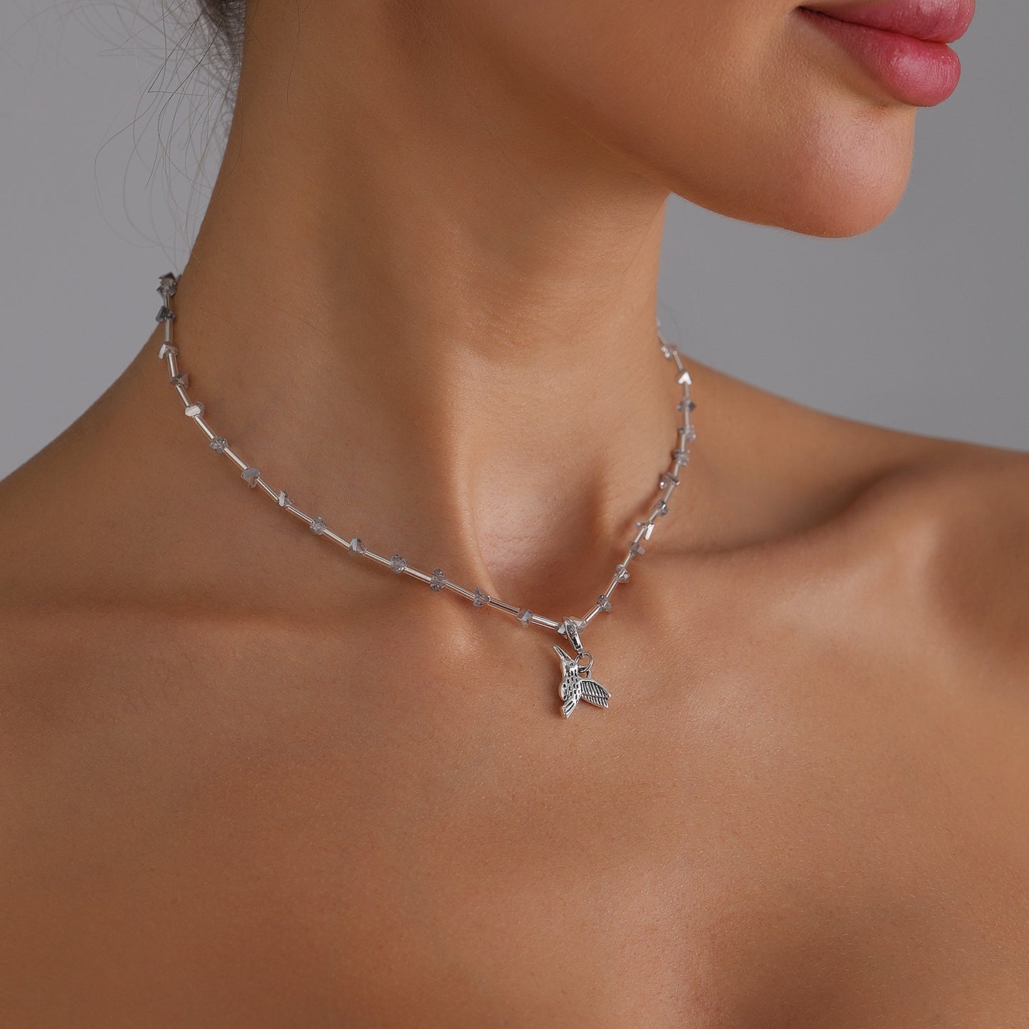 Creative Irregular Bird-Shaped Alloy Pendant Necklace for Women with Plated Finish and Clavicle Chain