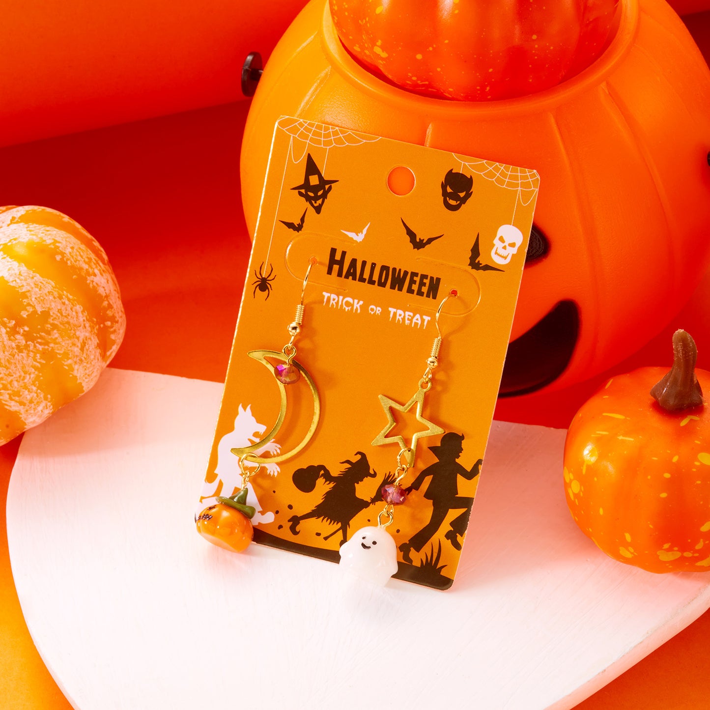 Orecchini a tema Halloween, dolci e grintosi, con ciondoli irregolari a forma di fantasma, zucca, luna e stella in lega di zinco con finitura galvanica