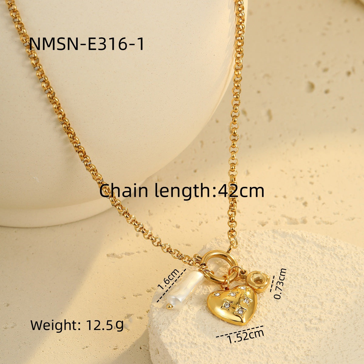 Elegante collar de acero inoxidable chapado en forma de corazón para mujer con diseño geométrico minimalista