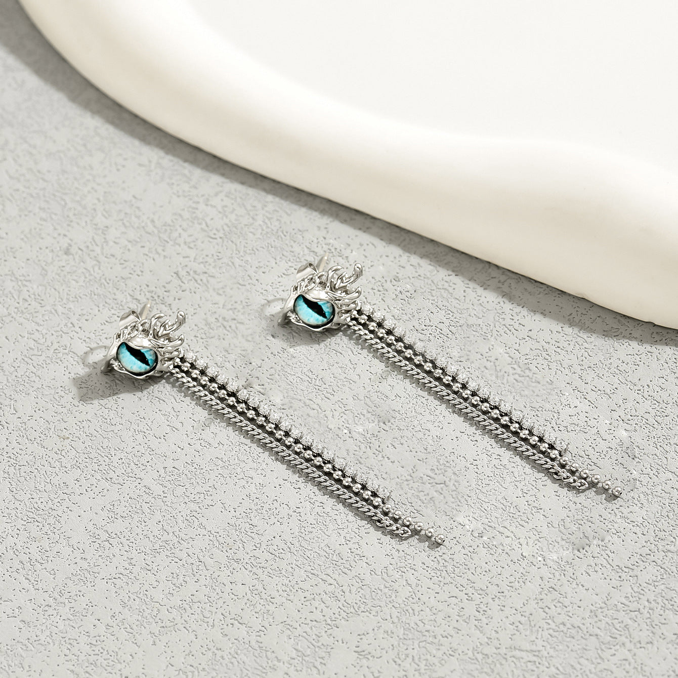 Pendientes de Metal con Resina de Ojo de Demonio Geométrico de Estilo Dulce y Fresco para Mujer
