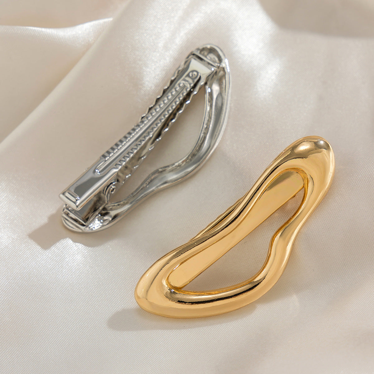 Minimalist Sporty Irregular Geometric Plated Iron Hair Clip for Women